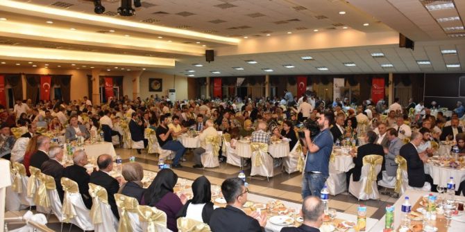 Vali Aktaş, Şehit Aileleri İle Bir Araya Geldi