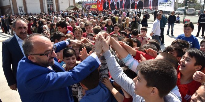 Başkan Üzülmez’den Çocuklara Tatil Mesajı