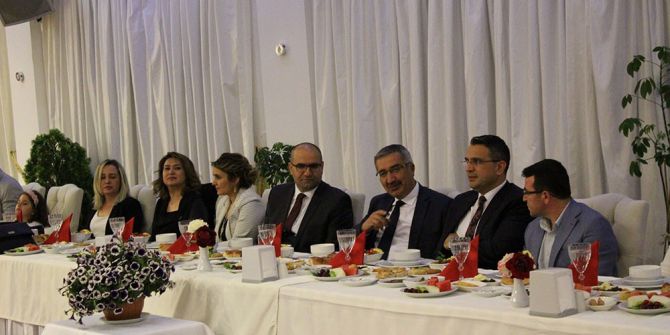 Hakim Ve Savcılara Veda Yemeği