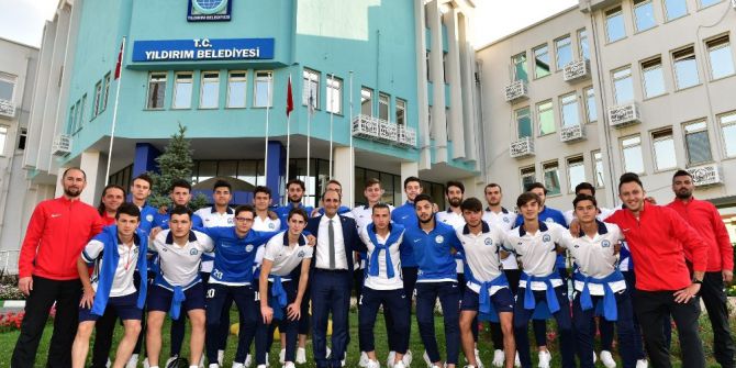 Yıldırımlı Şampiyonlar Ödüllendirildi