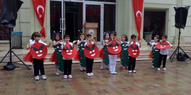 Miniklerin Mezuniyet Heyecanı