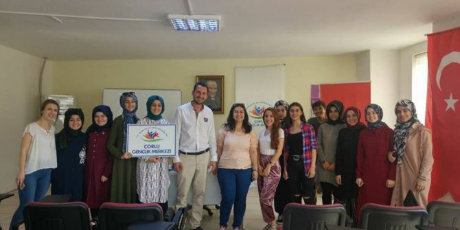 Gönüllü Gençler İşbaşında