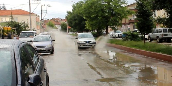 Tavşanlı’da Sağanak Yağış