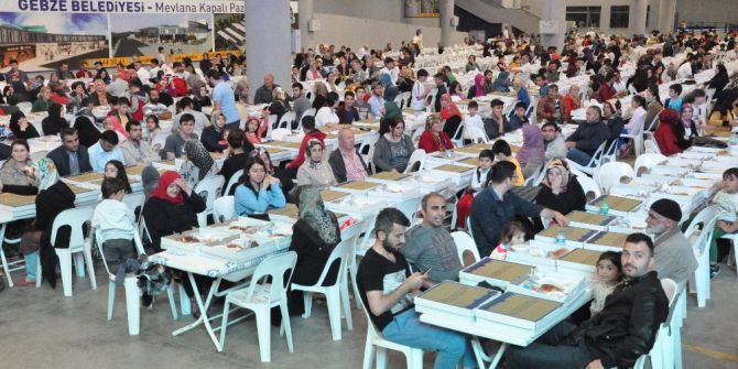 Gebze Belediyesinden 2 Bin Kişilik İftar