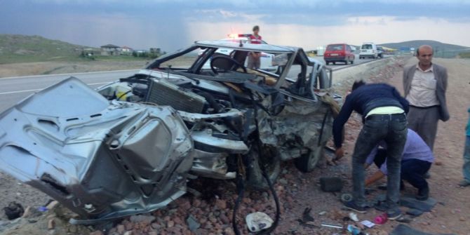 Başkent’te Trafik Kazası: 1 Ölü, 4 Yaralı