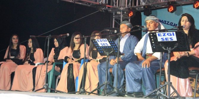 Hakkari’de Dengbejler Gecesi