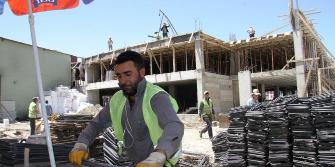 İnşaat İşçilerinin Zorlu Ramazan Mesaisi