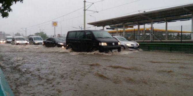 Bursa’yı Sel Aldı