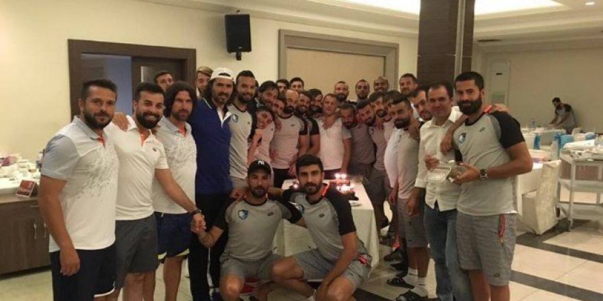 Bolu Kampında Doğum Günü Sürprizi