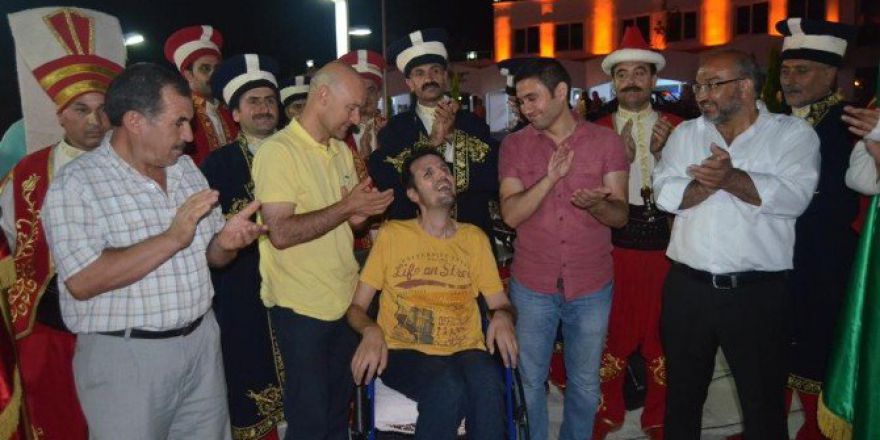 Als Hastasından Demokrasi Nöbetine Destek