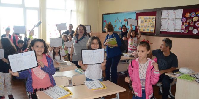 Zonguldak’ta 105 Bin Öğrenci Karne Heyecanı Yaşadı