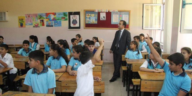 Suriye Sınırındaki Kilis’te 30 Bin Türk Ve Suriyeli Öğrenci Karne Aldı