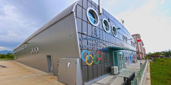 Gölcük Ortaokulu Spor Salonu Şekilleniyor