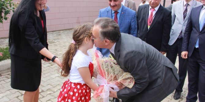 Edirne’de 55 Bin 126 Öğrenci Karne Heyecanı Yaşadı