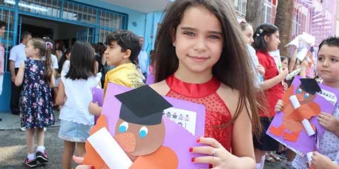 İzmir’de Karne Sevinci