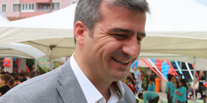 Öğrencilere Mezuniyet Hediyeleri Başkan Cüneyt Yemenici’den