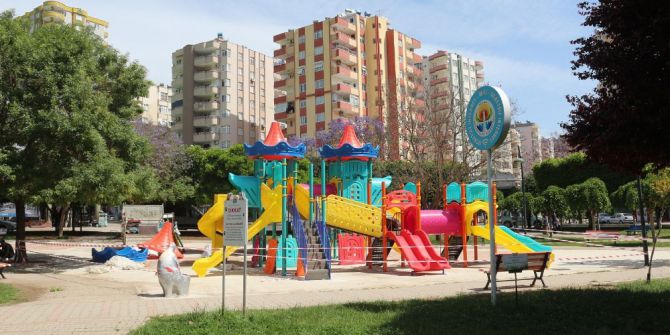 Çocuk Oyun Parkları Yenileniyor