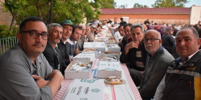 Süleymanpaşa Belediyesi İnecik Mahallesi Sakinleri İle İftarda Bir Araya Geldi