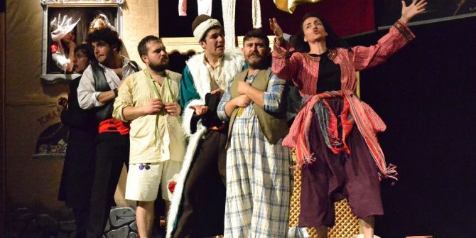 Kaynana Oyunu Salihli’de İzleyicilerle Buluştu