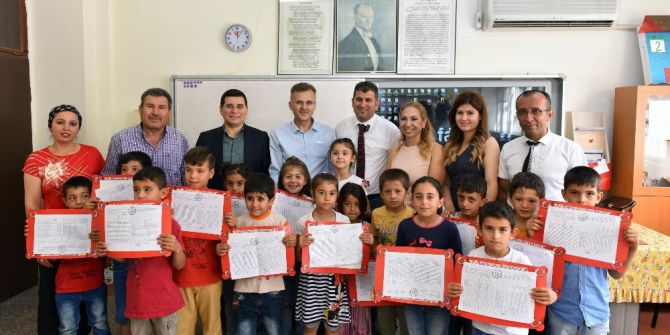 Tütüncü Karne Sevincine Ortak Oldu