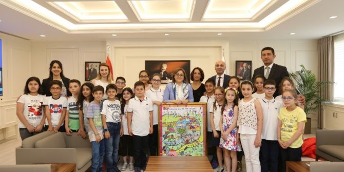 Başkan Şahin Gkv’li Çocukların Hayallerine Dokundu.