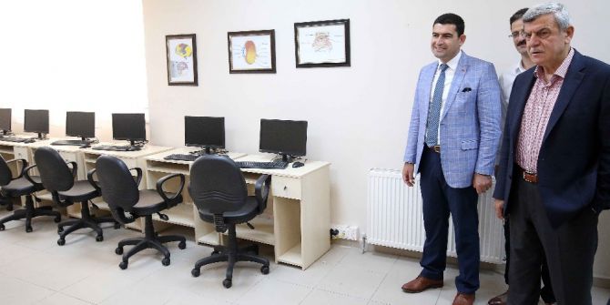 Başkan Karaosmanoğlu: “Gezin, Okuyun Ve Doğayı Tanıyın”