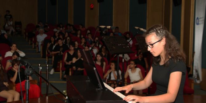 Genç Müzisyenler Hayallerini Gerçekleştirdi