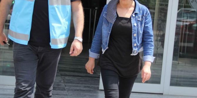 Çocuk Baktığı Evden Hırsızlık Yaptığı İddiasıyla Gözaltına Alındı