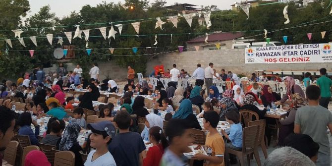 Suriyeli Türkmen Yetimlere İftar