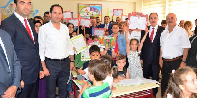 Lapseki’de 3 Bin 45 Öğrenci Karne Aldı