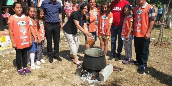 Çöp Ve Atık Yağlardan Yaptıklarıyla Çevre Kirliliğine Dikkat Çektiler