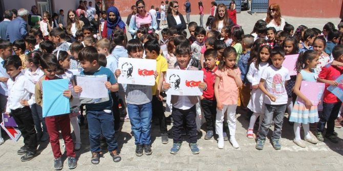 Başkale’de Karne Sevinci