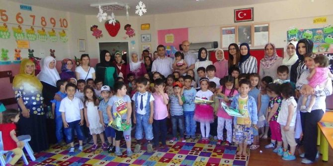 Kulp’ta Karneleri Kaymakam Dağıttı