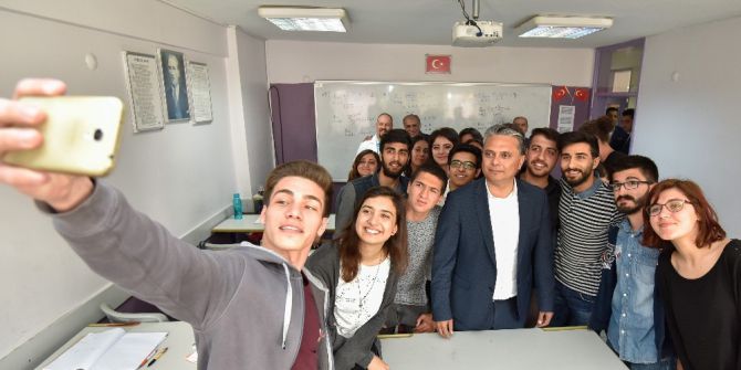 Başkan Uysal’dan Öğrencilere Mesaj