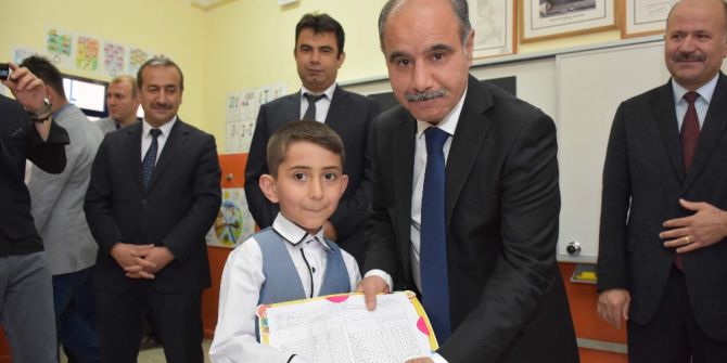 Karabük’te 37 Bin 500 Öğrenci Karne Heyecanı Yaşadı