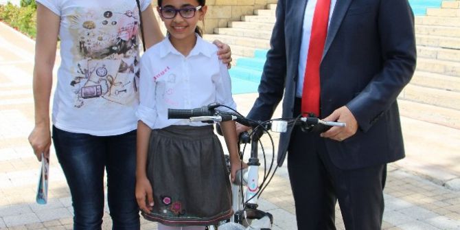 Valiye Mektup Yazınca Karne Hayali Bisiklete Kavuştu