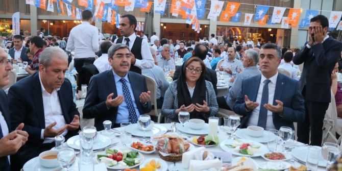 Şahinbey’de Ak Parti’den Birlik Ve Beraberlik İftarı
