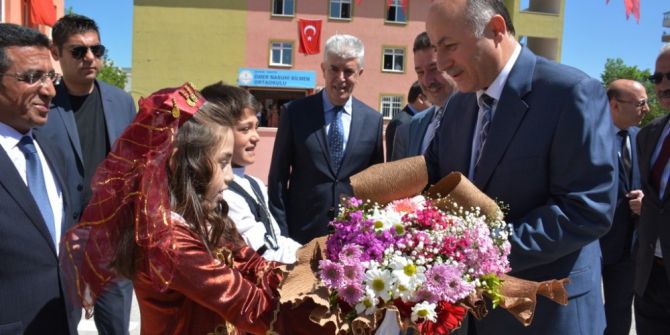 Erzurum’da 165 Bin 621 Öğrenci Karne Aldı