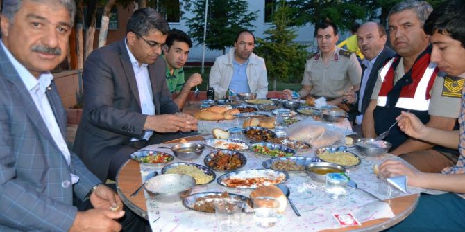 Kulu’da Şehit Aileleri Ve Gaziler Onura İftar Yemeği Verildi