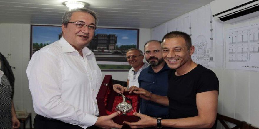 Ünlü Sanatçı Yıldızdoğan Ünver’i Ziyaret Etti