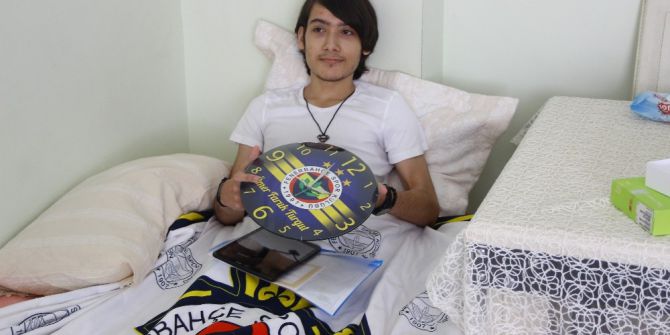 Engelli Genç Karne Heyecanını Evinde Yaşadı