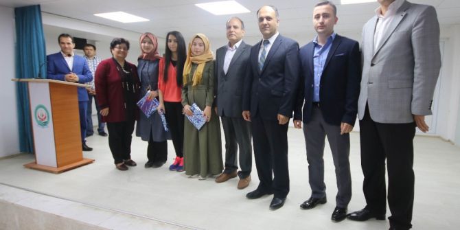 Başkan Özaltun’dan Okul Derecesi Yapan Öğrencilere Tablet