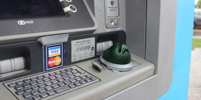 Atm’ye Kurulan Düzenek Son Anda Fark Edildi