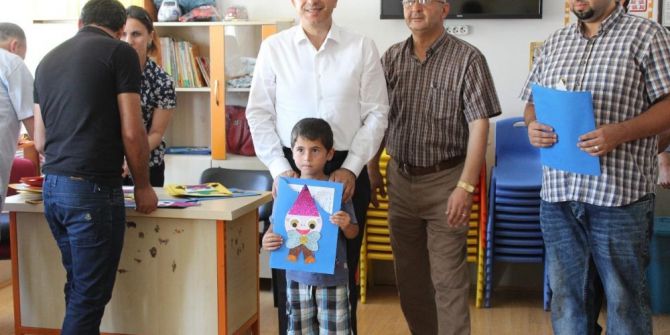 İslahiye’de 5 Bin 800 Sığınmacı Öğrenci Karnelerini Aldı