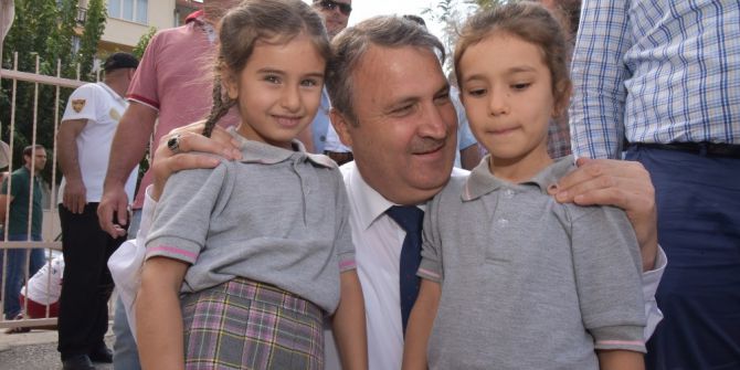 Manisa Protokolünden Öğrencilere Tatil Mesajı