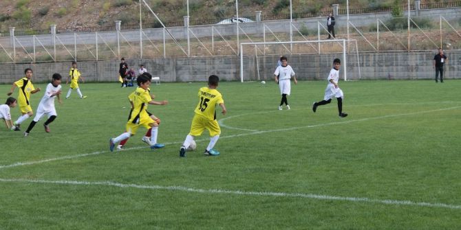 Minikler Futbol Şenliği Maçları Başladı