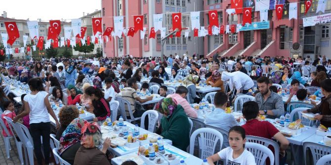 Akpınar Toki Konutlarında Toplu İftar Yapıldı