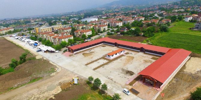 Kapalı Semt Pazarı’nda 67 Esnaf Hizmet Verecek