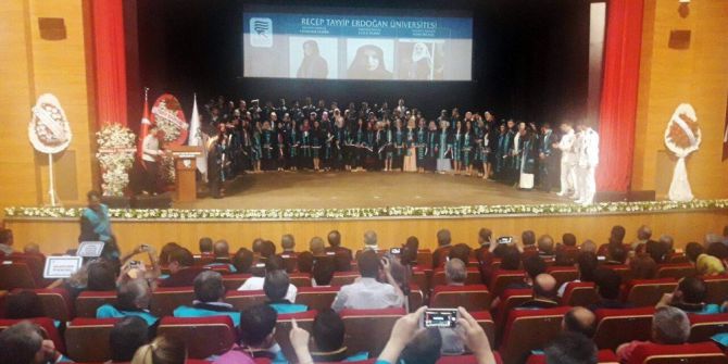 Rteü’de Mezuniyet Töreni