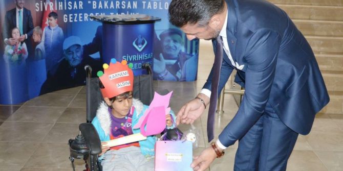 Bedensel Engelli Rabia Karnesini Hamid Başkandan Aldı